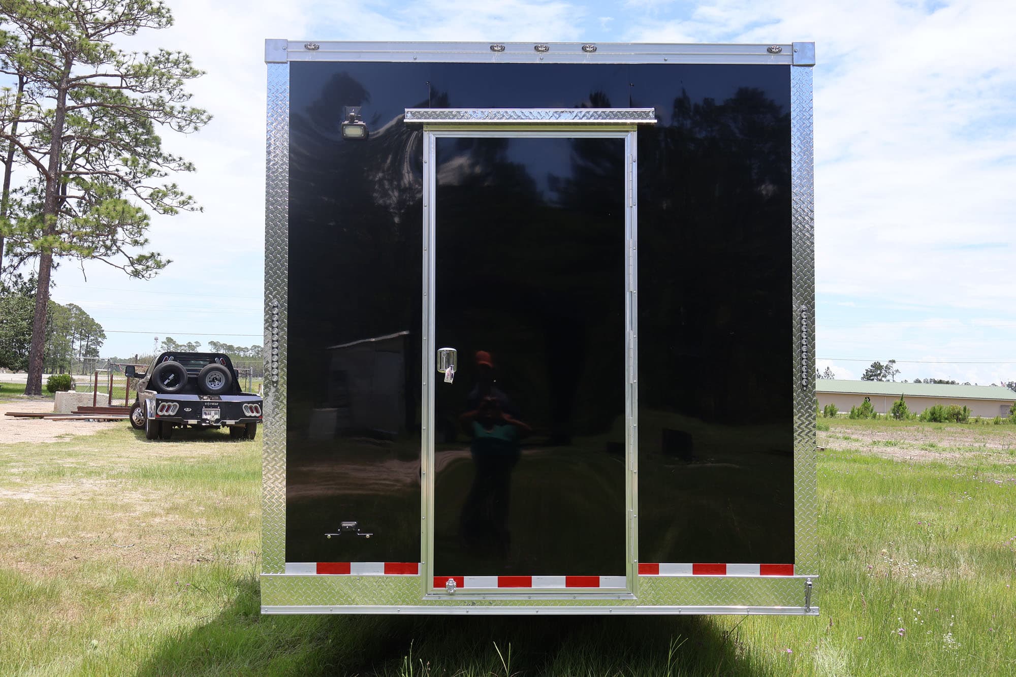Completed Worldwide trailer build 32