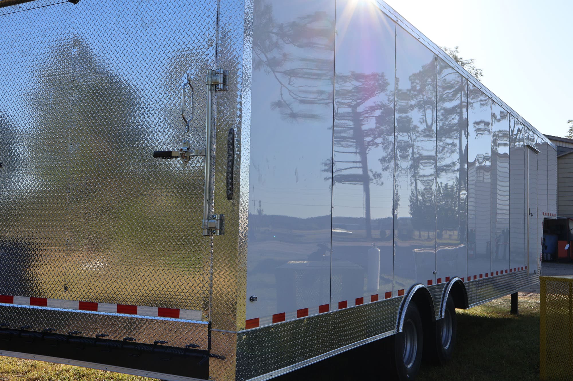 Gooseneck Back Quarter from the Completed Trailers gallery